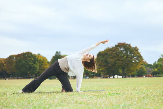 【国分寺】4/25 (土) - 春の自然を満喫 - パークヨガ(武蔵国分寺公園:木漏れ日広場予定)